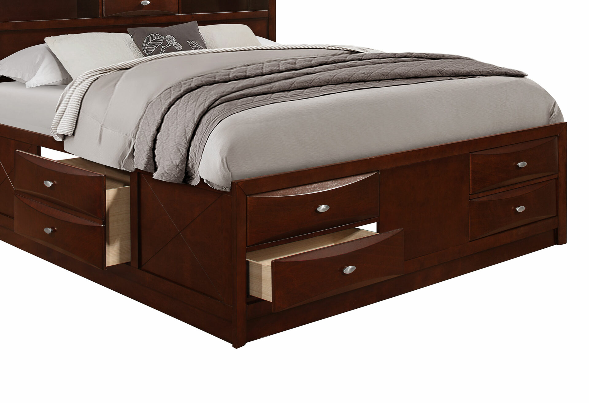LINDA-MERLOT-BED-DR-OPEN-DETAIL-WB